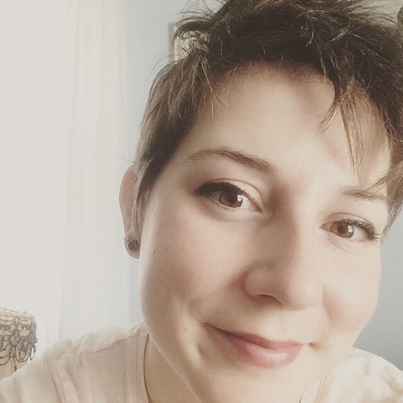 Meet your Posher, Chelsea - Picture 2 of 2